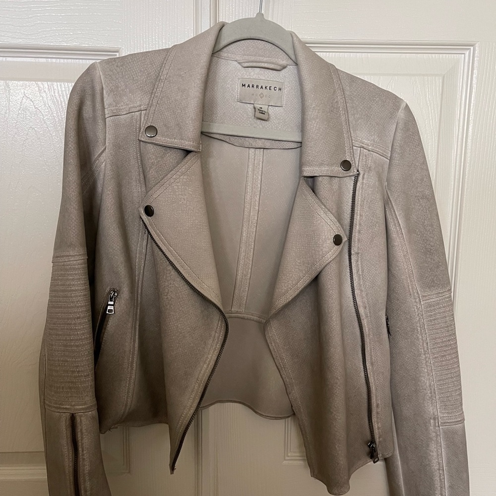 Cute taupe jacket